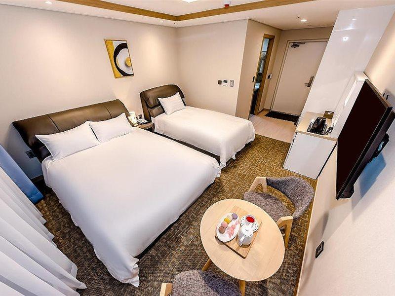 סאוגוויפו Hotel Dk מראה חיצוני תמונה