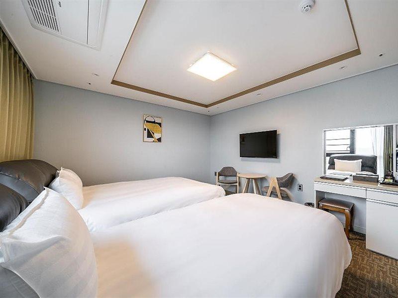 סאוגוויפו Hotel Dk מראה חיצוני תמונה