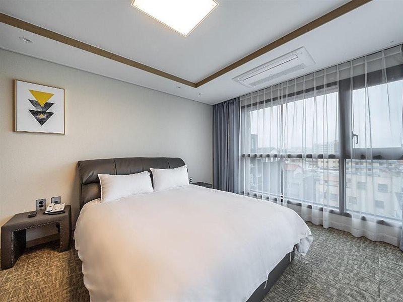 סאוגוויפו Hotel Dk מראה חיצוני תמונה