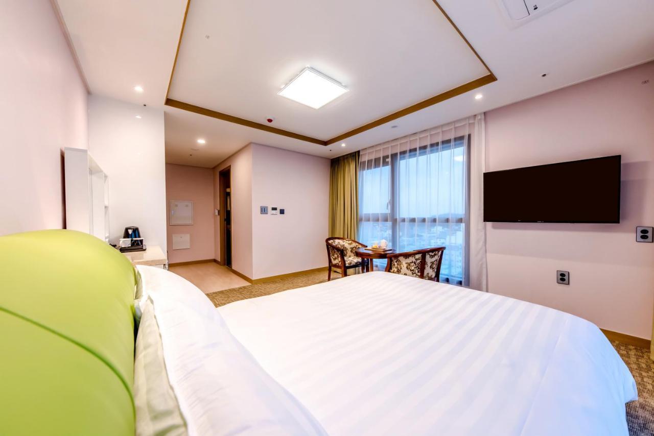 סאוגוויפו Hotel Dk מראה חיצוני תמונה